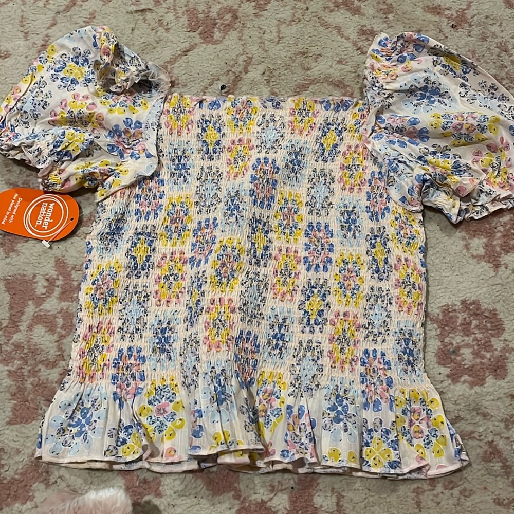 Walmart shirt that has a cute interesting design!
